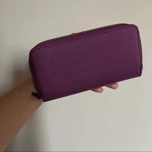 Travelon Purple Anti-Theft Bag and Wallet Set - Picture 7 of 10